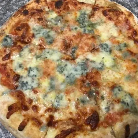 Hình ảnh Pizza quattro formaggi