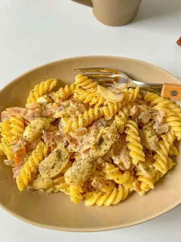 Hình ảnh Nui carbonara