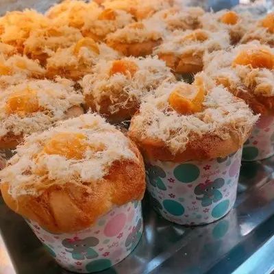Hình ảnh Bánh bông lan trứng muối nhỏ