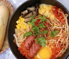 Hình ảnh Bánh mì chảo thập cẩm