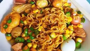 Hình ảnh Mì trộn indomie thập cẩm