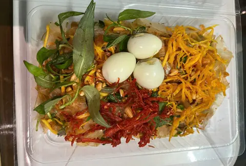 Hình ảnh Bánh tráng trộn thập cẩm