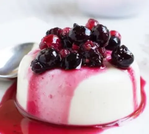 Hình ảnh Panna cotta việt quất