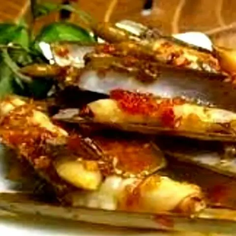 Hình ảnh Ốc móng tay xào bơ