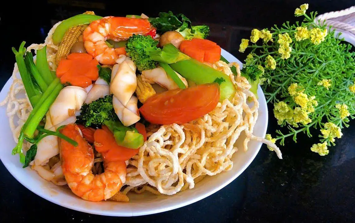 Hình ảnh Mì xào giòn thập cẩm