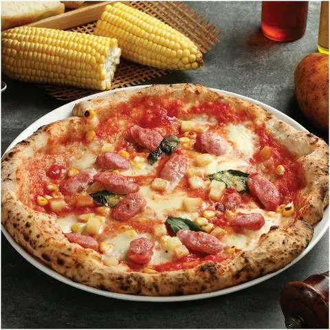 Hình ảnh German-styled sausage pizza