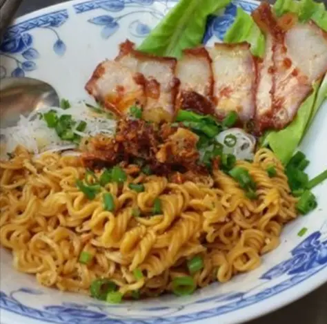 Hình ảnh Mì gói xá xíu