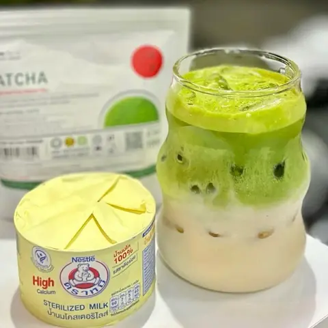 Hình ảnh Matcha latte sữa gấu