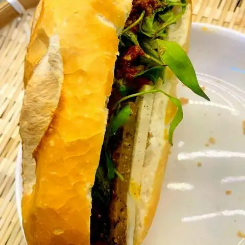 Hình ảnh Bánh mì chả chay