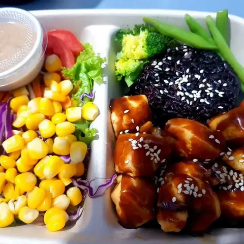 Hình ảnh Cơm Gạo Lứt Gà Sốt Teriyaki