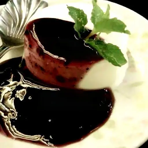 Hình ảnh Panna cotta vị việt quất