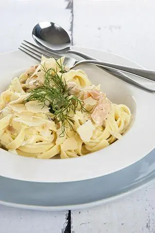 Hình ảnh Smoked salmon Fettuccine