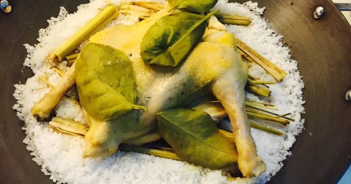 Hình ảnh Gà tre hấp muối