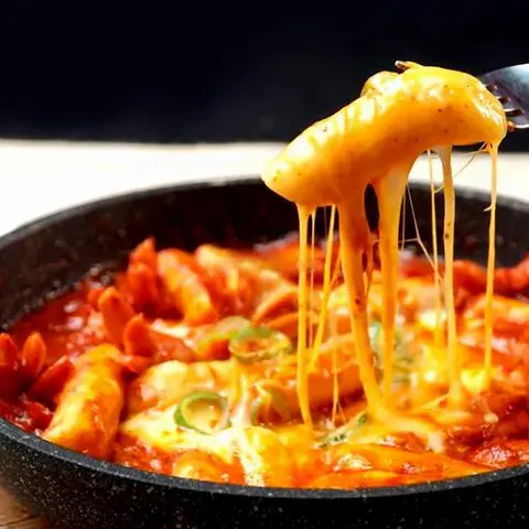 Hình ảnh Tokbokki phô mai