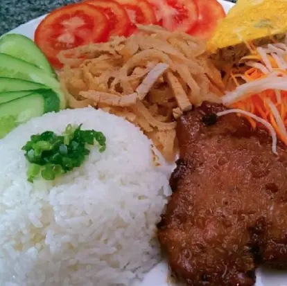 Hình ảnh Cơm sườn bì chả