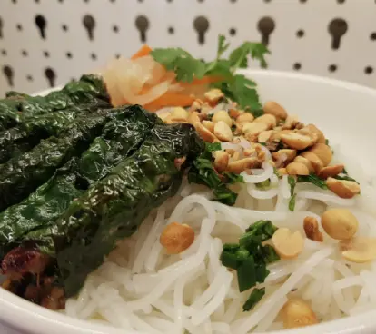 Hình ảnh Bún bò lá lốt