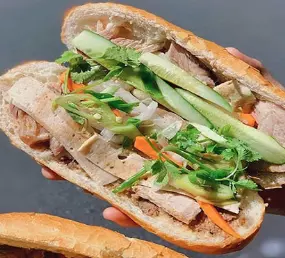 Hình ảnh Bánh mì chả lụa muối tiêu