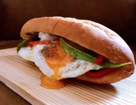 Hình ảnh Bánh mì ốp la