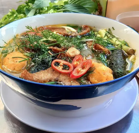 Hình ảnh Bún cá - chả cua