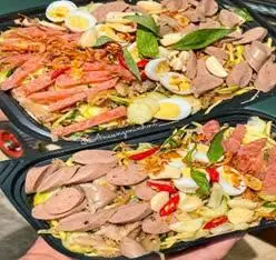 Hình ảnh Chả heo ớt xiêm xanh - chả bò trộn tứ vị - 1 bịch phồng tôm