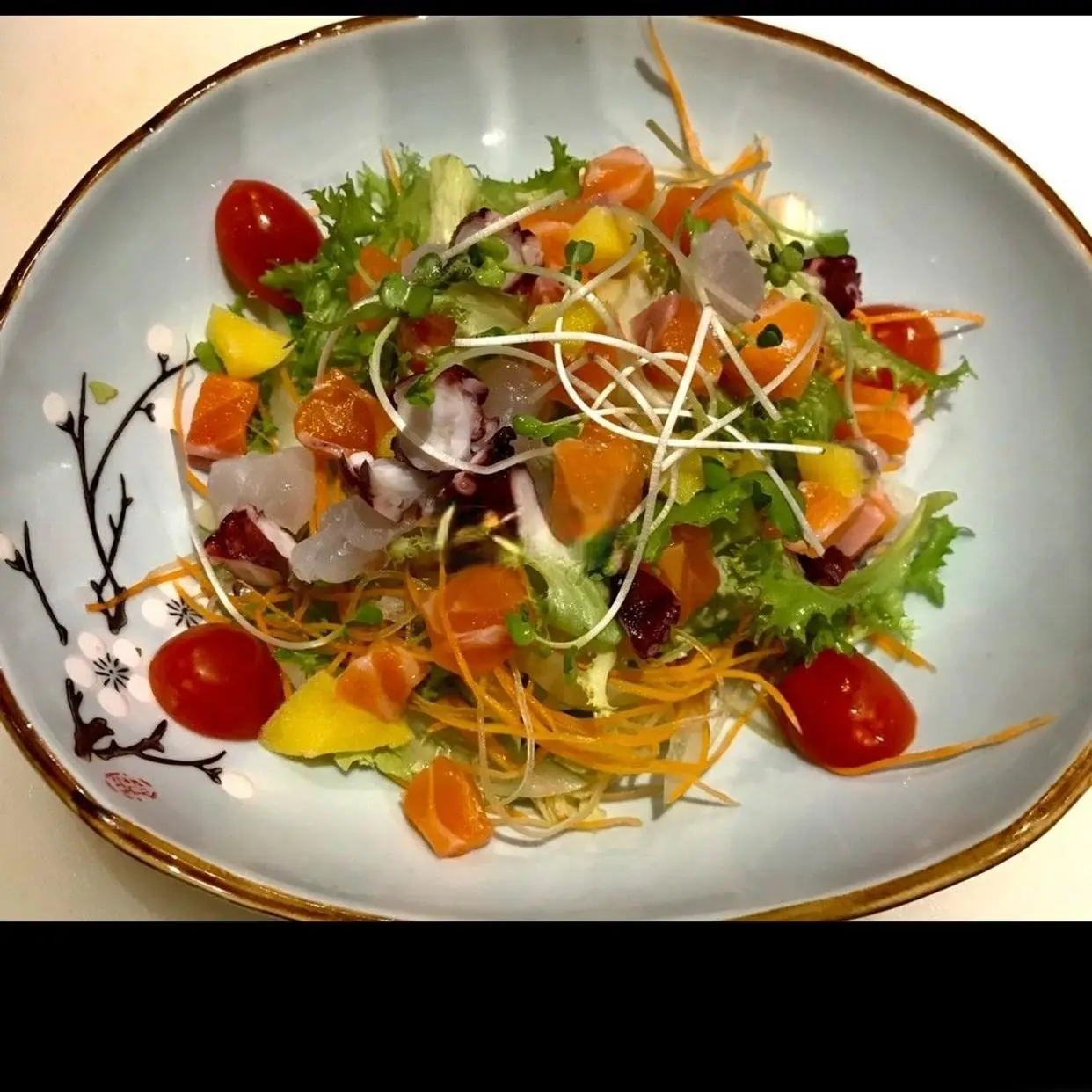 Hình ảnh Seafood Sarada (Hải Sản Sarada)