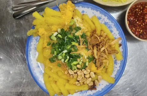 Hình ảnh nui chiên 1 trứng nhiều bánh