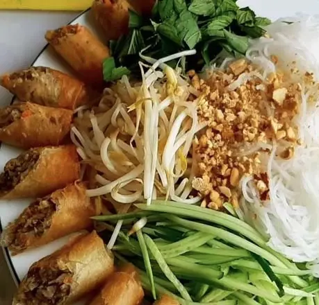 Hình ảnh Bún chả giò chay