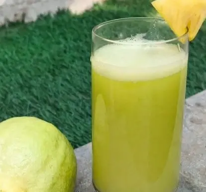 Hình ảnh Thơm mix ổi - size lớn