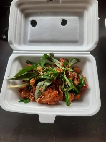Hình ảnh Cánh gà xào sa tế