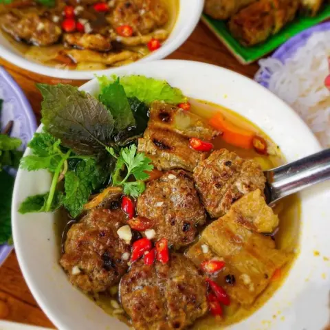 Hình ảnh Bún chả - vừa