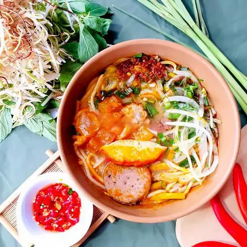 Hình ảnh Bún bò gân chả