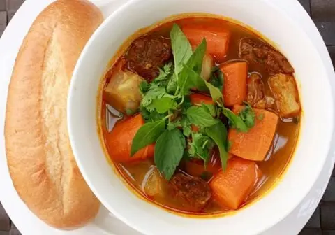 Hình ảnh Bánh mì bò kho