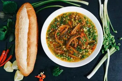 Hình ảnh Súp lươn bánh mì