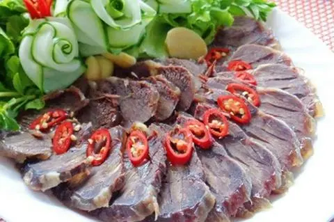 Hình ảnh Bắp bò luộc mắm