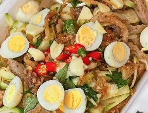 Hình ảnh Tré trộn thập cẩm nhiều topping