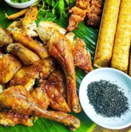 Hình ảnh Combo Gà nướng Nguyên nửa con - Cơm lam - Phần 2 người