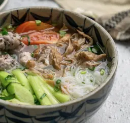 Hình ảnh Bún mọc dọc mùng