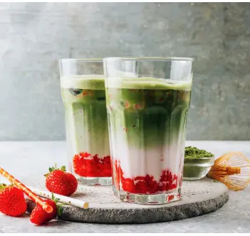 Hình ảnh Strawberry matcha latte