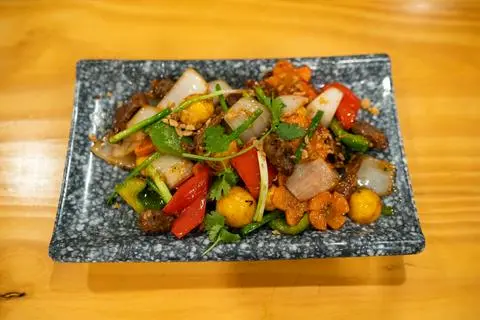 Hình ảnh Lòng gà trứng non cháy tỏi