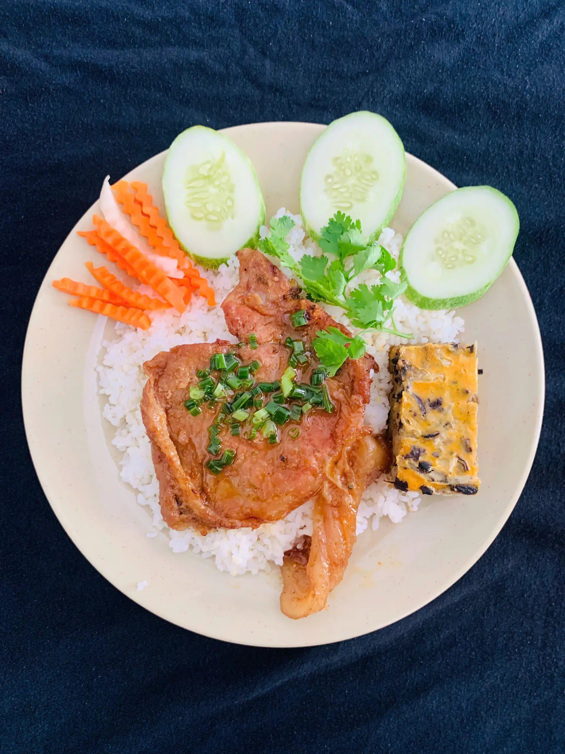 Hình ảnh Cơm tấm sườn chả