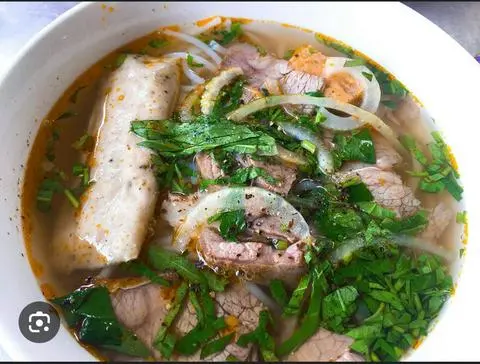 Hình ảnh Bún bò tái chả