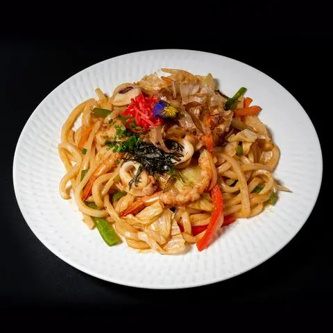 Hình ảnh Mì udon xào hải sản - seafood udon noodle stir - fry - it11