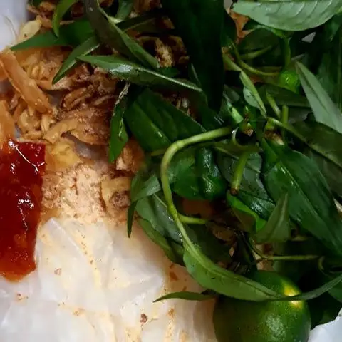 Hình ảnh Bánh tráng muối nhuyễn hành phi