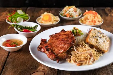 Hình ảnh Cơm sườn - chả