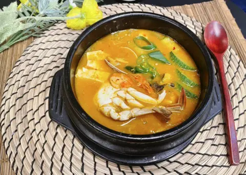 Hình ảnh Súp đậu tương hải sản