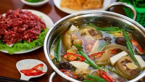 Hình ảnh Lẩu đuôi bò