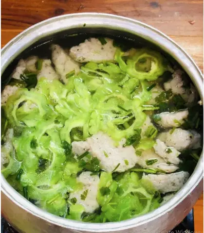 Hình ảnh Lẩu thác lác khổ qua