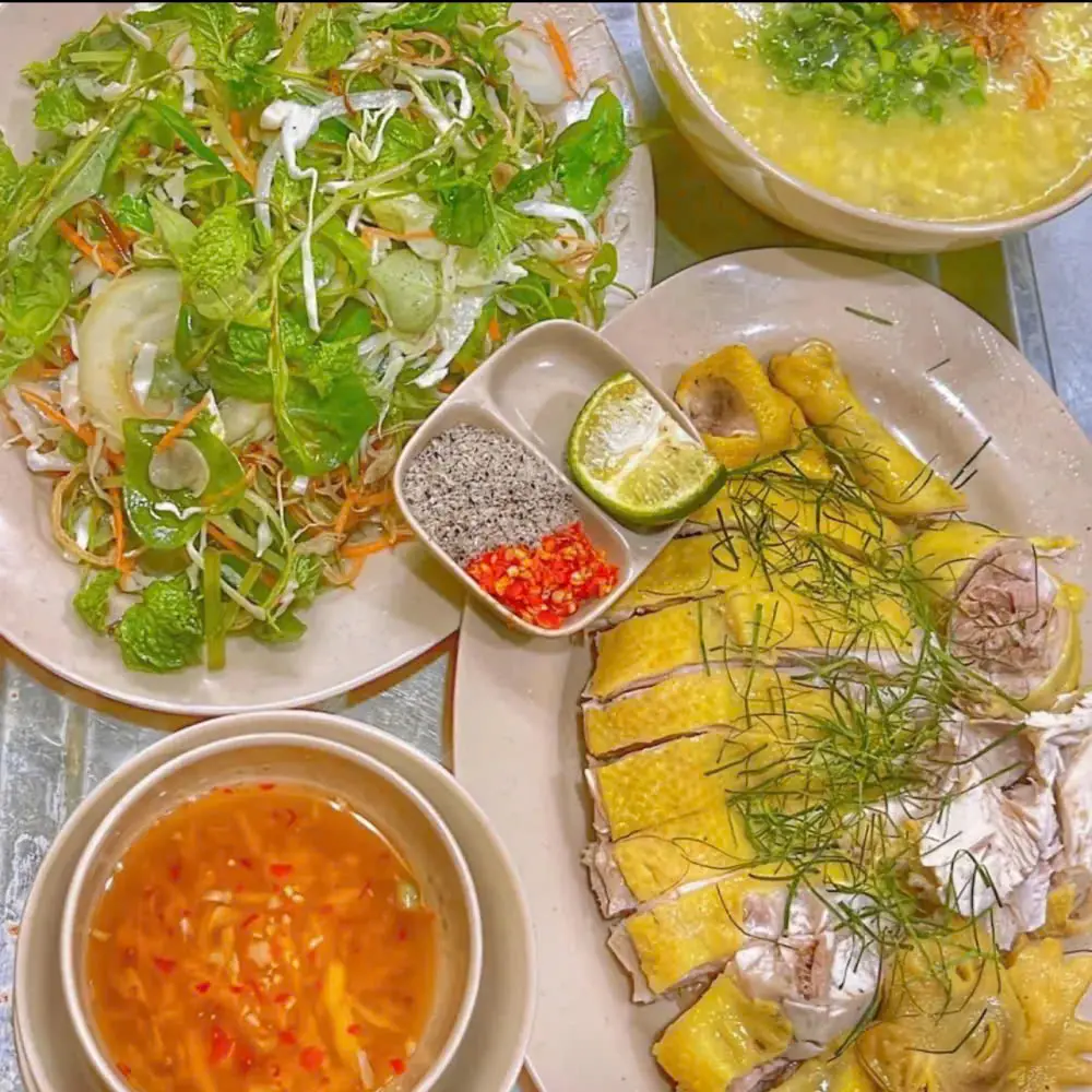 Hình ảnh Gà chặt nguyên con