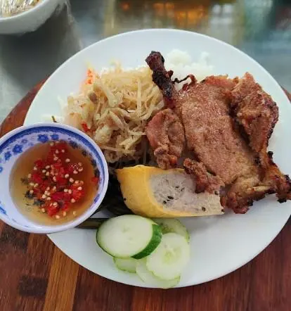 Hình ảnh Cơm sườn chả