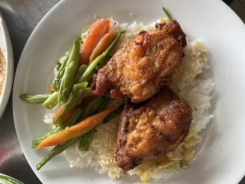 Hình ảnh Cơm gà chiên